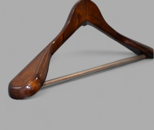 C30-5D(Т/C.Д) Вешалка-плечики деревянная с широким плечом C30-5D(Т/C.Д) Вешалка-плечики деревянная с широким плечом