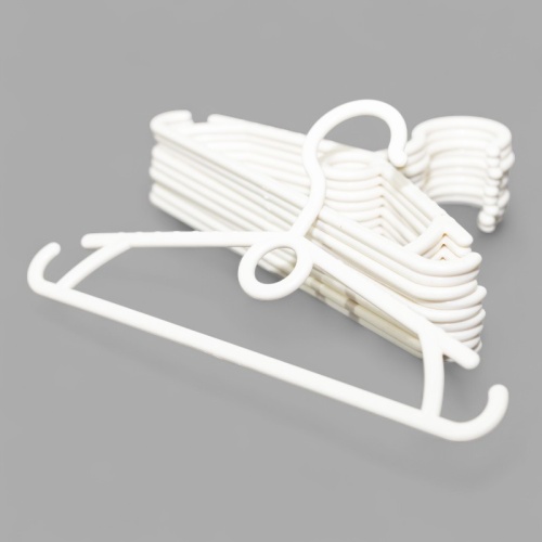 В-100 Вешалка-плечики для детской одежды L-250 мм