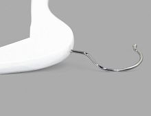 C30N(B/W) Вешалка-плечики деревянная с перекладиной