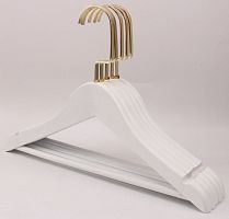 A-38/2 Вешалка-плечики деревянная с перекладиной L-385 мм