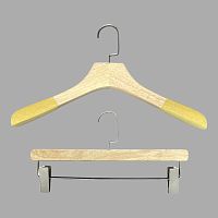 A77 Вешалка-плечики деревянная с антискользящим покрытием