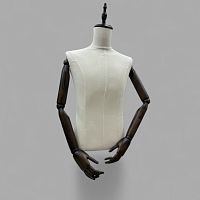 PPM-02 Манекен порт-демонстр. мужской без головы, с дерев. держателями обуви и брюк, шарнирные руки