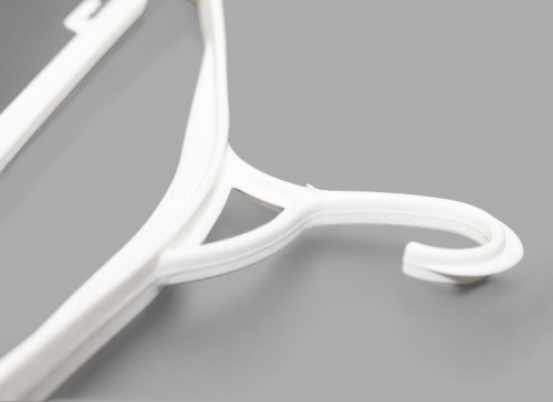 В-109-L(48-50) Вешалка-плечики (БОЛЬШАЯ) для верхней одежды L-460 мм фото 4